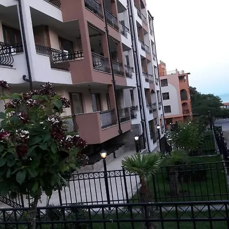 Marina Park Sunny Day Apartment *